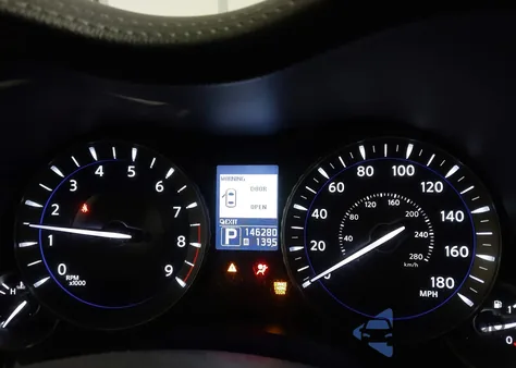 2013 Infiniti M37 z USA, uszkodzony, nr VIN JN1BY1AP8DM510830